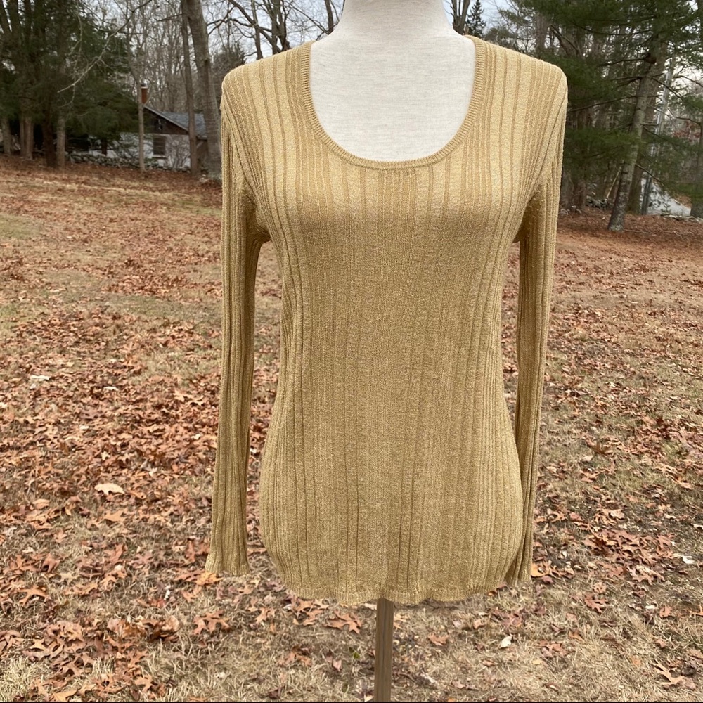 CHICO’S TOP TEE GOLD RIBBED SCOOP NECK LONG SLEEVE Size 2 L METALLIC